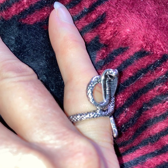 Vintage-Style Punk Cobra Wrap Around Silver Alloy Adjustable Ring Size 7 (H218) - Picture 7 of 15